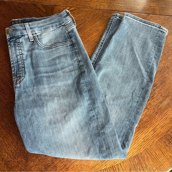 Gone - Picture 2 of 8